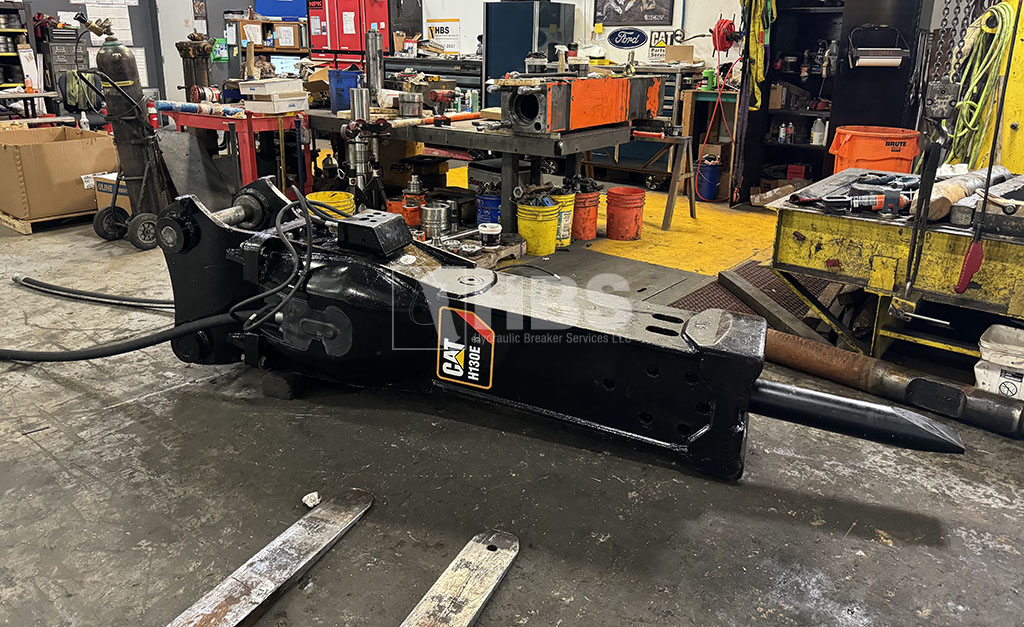 CAT H130E S - Top Mount Hydraulic Hammer - Image 3